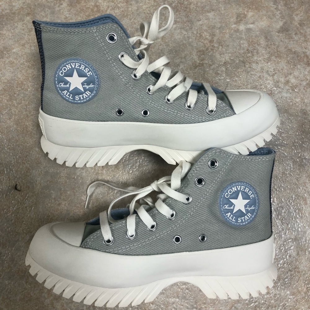 NWOT Converse Platforms 7